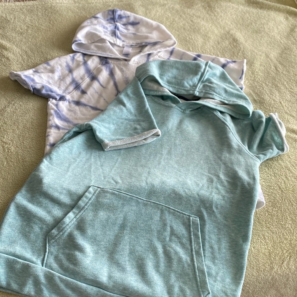 Two matching style super soft and comfy top with hoodie for boys 12-14 years.